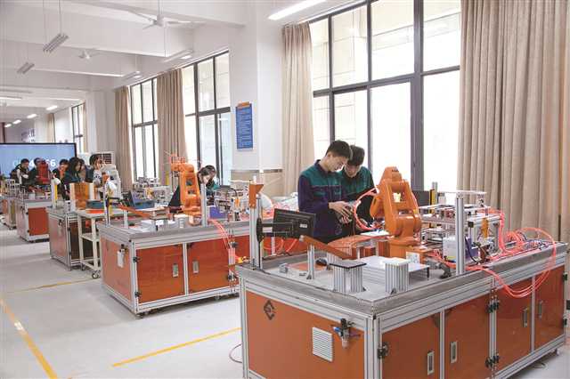 海尔资本被投企业云从科技亮相东西湖科创大会携手国家网安基地打造可控训练基座标杆(图1)