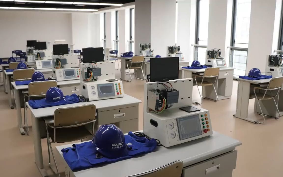 石景山3000㎡机器人学校启航:未来智能生活的训练基地(图1)